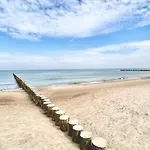 Baltic Family Premium بيت للعطل ميلنو